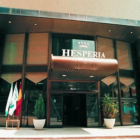 Hesperia 4*