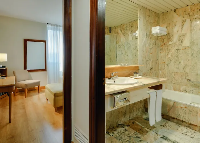 Ξενοδοχείο Hesperia 4*